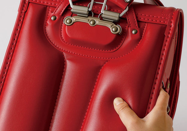 <背おいやすさ>軽く感じるやさしい背あて