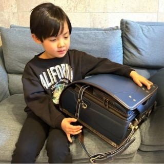 丁寧な作りで、6年間安心して使えそうです。色も気に入っており、子供も喜んでいます。